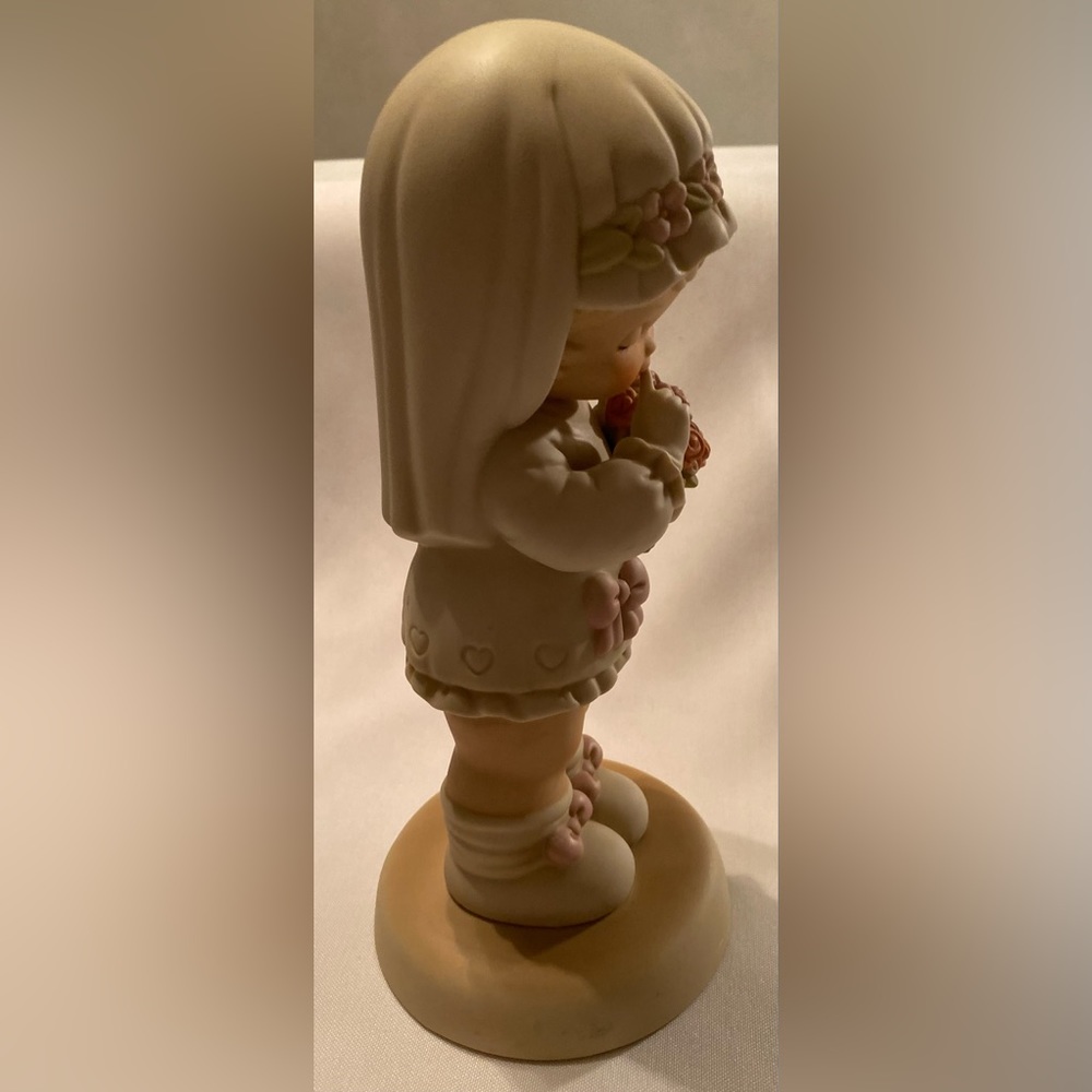 Memories Of Yesterday Enesco Figurine Here Comes the Bride God Bless Her Enesco - Picture 6 of 7